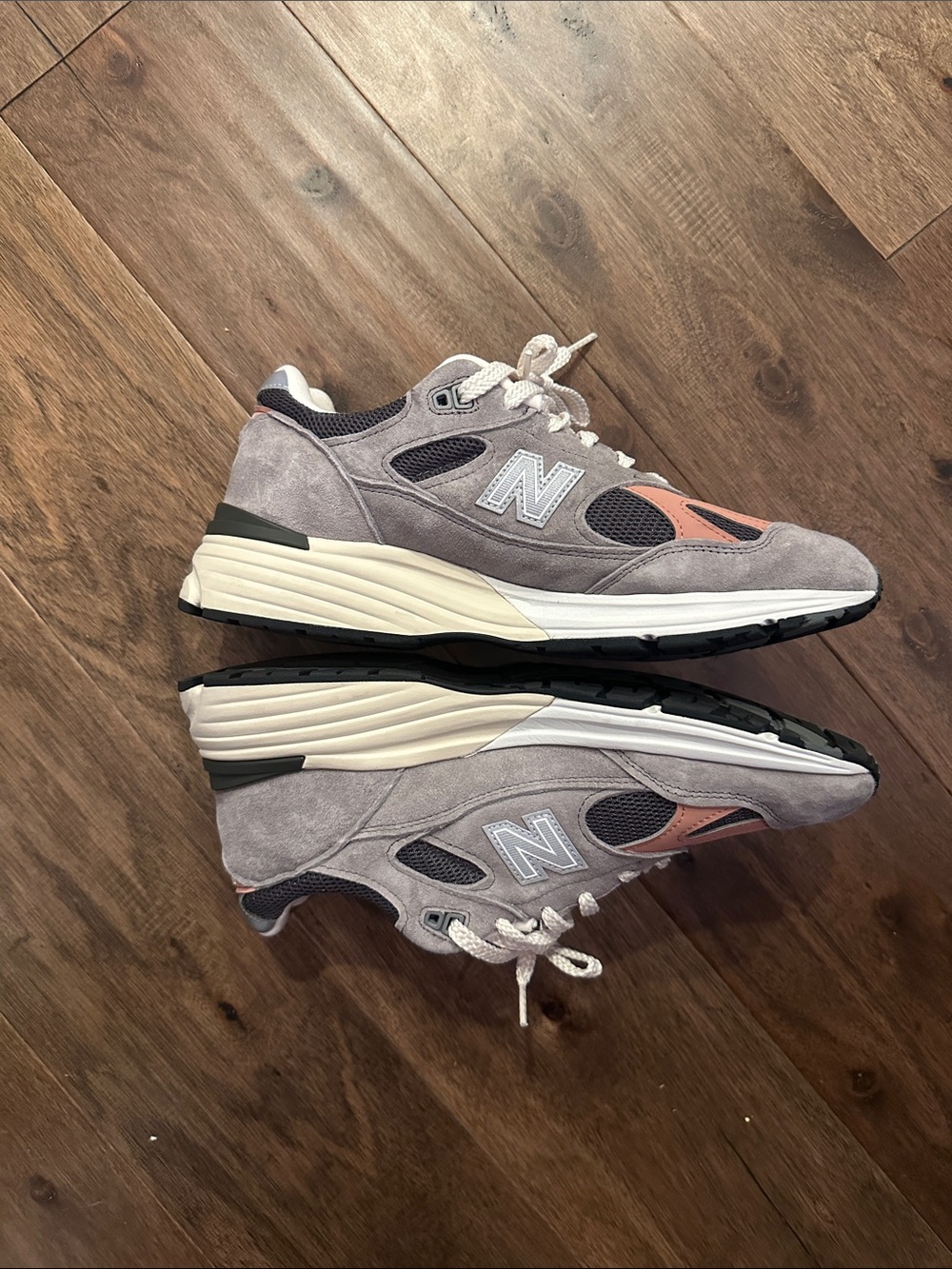 New Balance Gray with Dusty Cream Accent 991v2 Sneakers - Picture 2 of 5